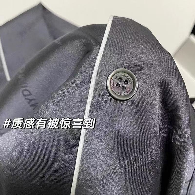 2025 pijamas hombres verano corto seda de hielo letras jacquard sentido de alta gama servicio a domicilio pantalones cortos de manga corta traje delgado casual