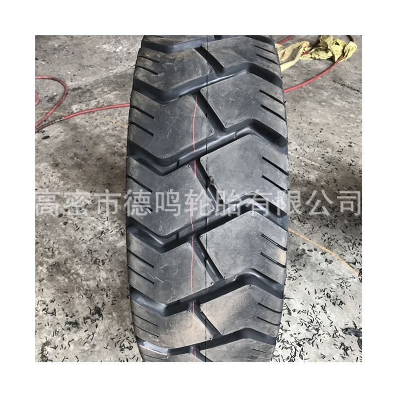 Los fabricantes suministran Golf turismo coche 205/65-10 patrulla turismo coche neumático 20,5*8,0-10 anillo de acero