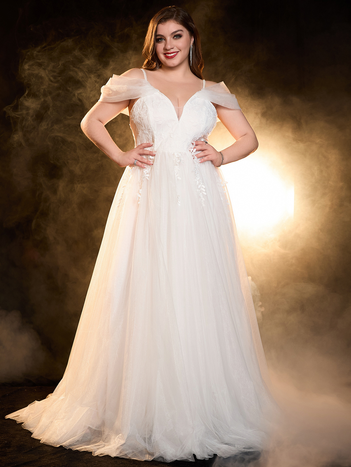 Vestido de talla grande, vestido de mujer de comercio exterior europeo y americano, vestido de novia elegante, vestido de novia con cuello en V image 3