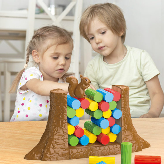 Cross-border children's 3-6 years old desktop game chess squirrel push wooden pile new exotic boys and girls toy stall wholesale