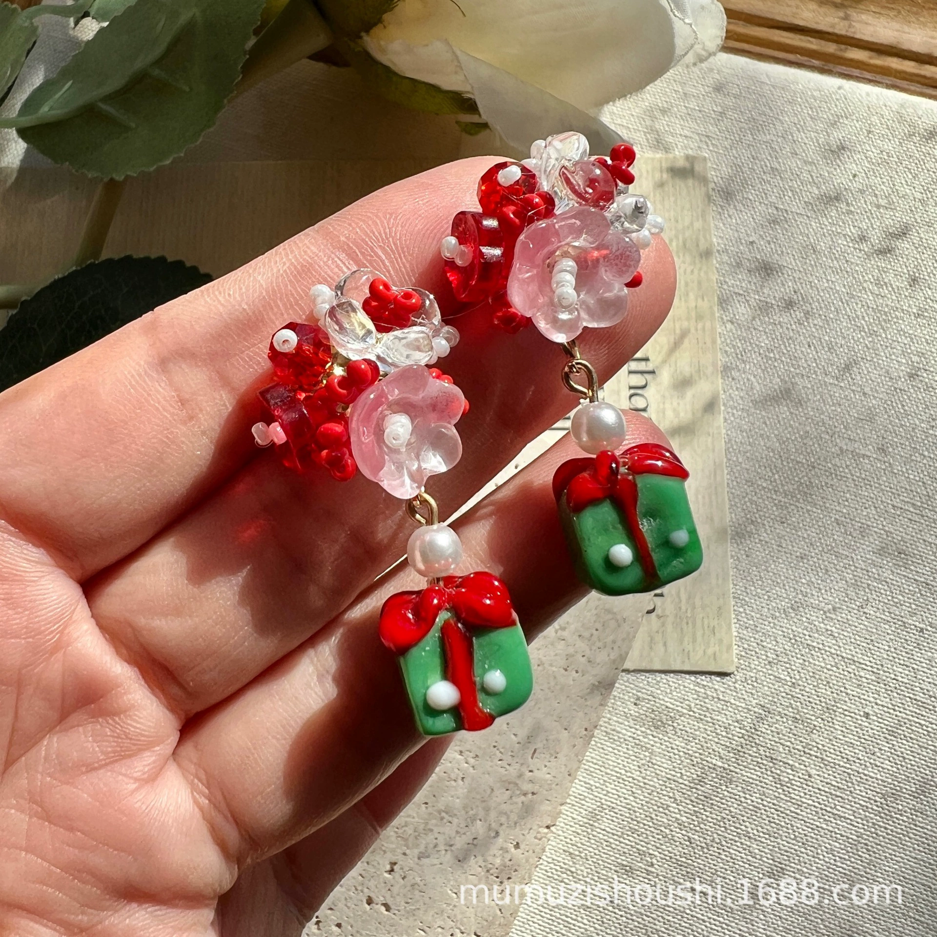 Christmas cute gift box, earrings, ear clips, flowered