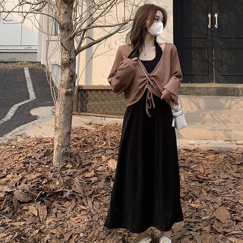 Two-piece women's spring new collection: Plus-size, Mori-style, loose-fitting, figure-flattering long dress with drawstring and halter neck—perfect for an Instagram-worthy look.