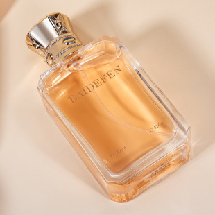 ��������ϋIŮʿ��ˮ�������{�־õ���W�tͬ��50ml�S�����l