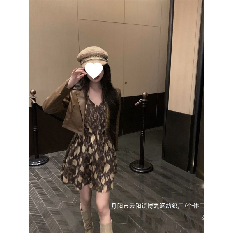 厂家直销甜酷短款小西服收腰气质碎花吊带连衣裙女秋季2025新款|undefined