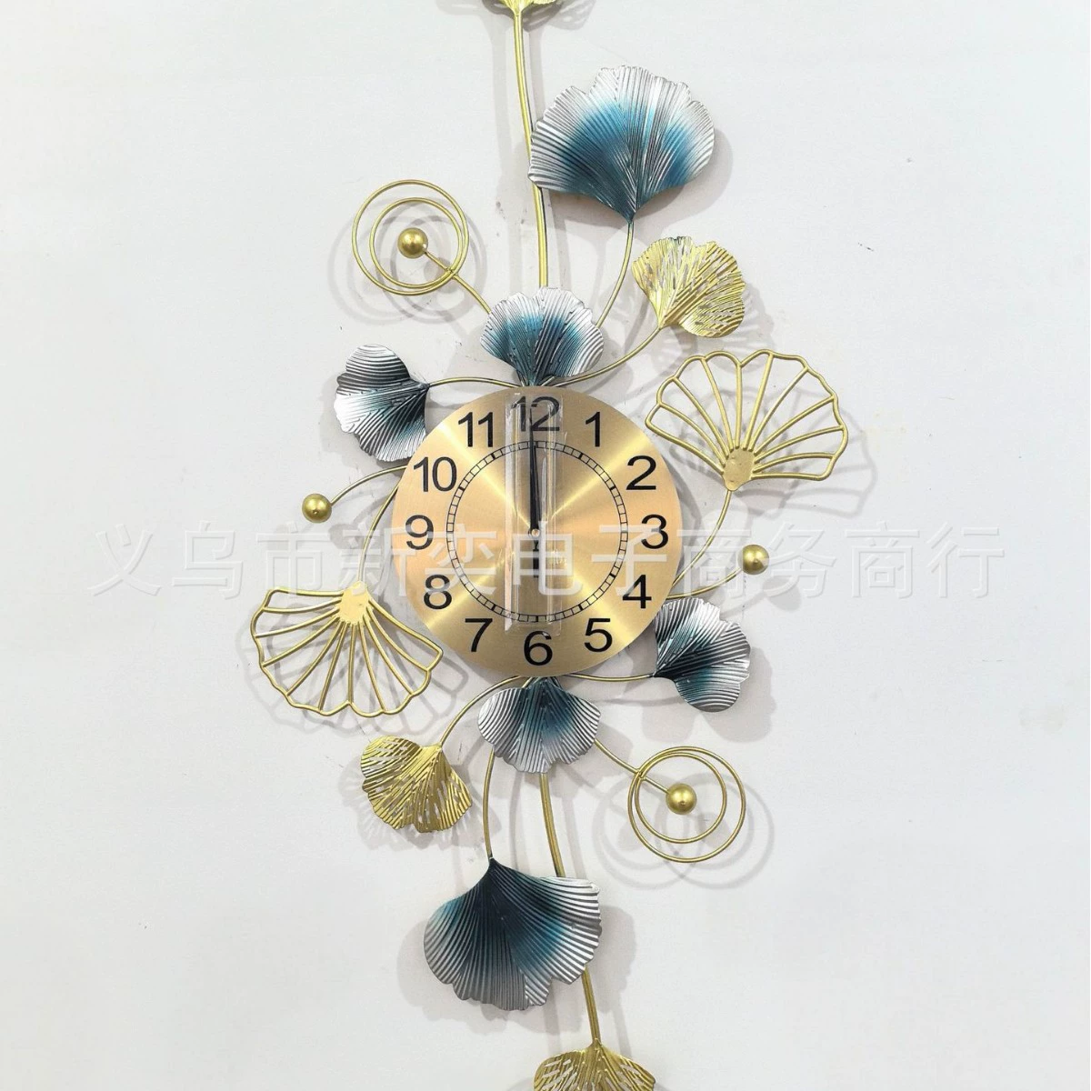 Spot Amazon Clock Simple Peacock Creative Living Room Hanging Clockwise Hanging Wall Homestay Better Background