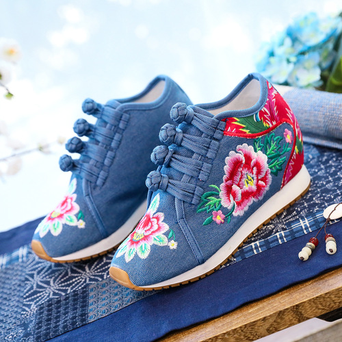 Single shoes/velvet travel shoes, canvas embroidered shoes, women's casual shoes, high-heeled sports shoes