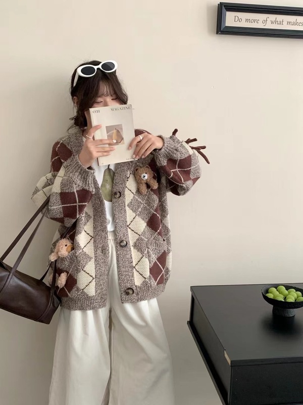 宽松显瘦复古菱格小熊毛衣开衫外套女秋冬外穿2025新款慵懒高级感|undefined
