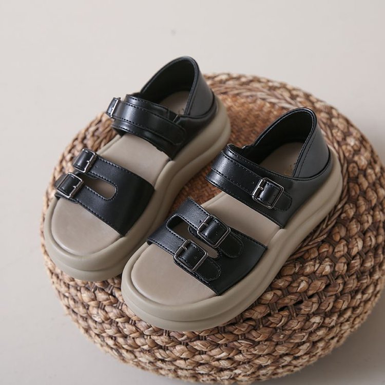 Sandalias romanas de suela gruesa para mujeres verano 2024 nueva moda dos bolsas de tacones zapatillas frías pisar mierda sensación de zapatos de playa suaves