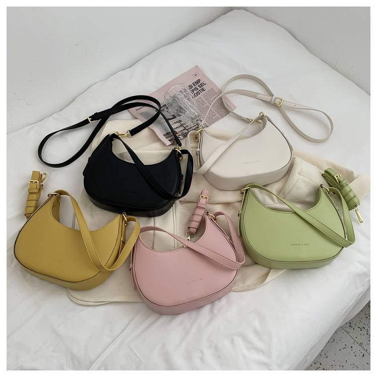 Simple Shoulder Bag Semicircle Bag Underarm Bag display picture 4