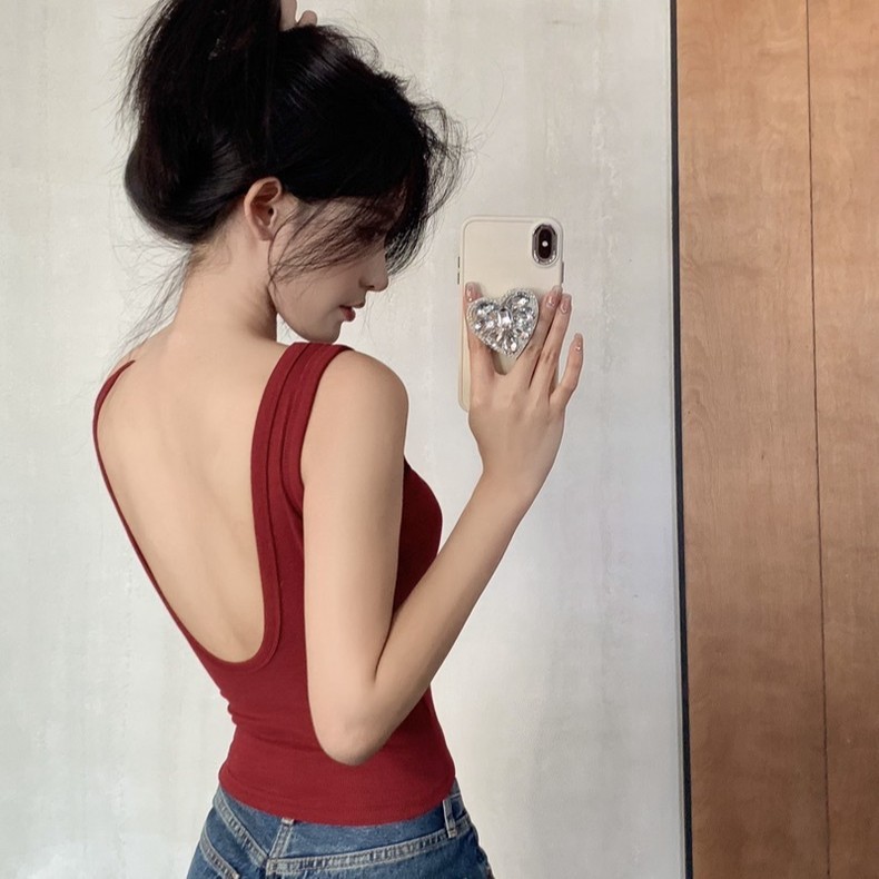 胸パッド付き黒キャミソール、女性用夏用アウター、アメリカンスタイルの大きなバックレストップ、滑り止めショルダーストラップ、ホットガールの美しい背中、中空デザイン|undefined