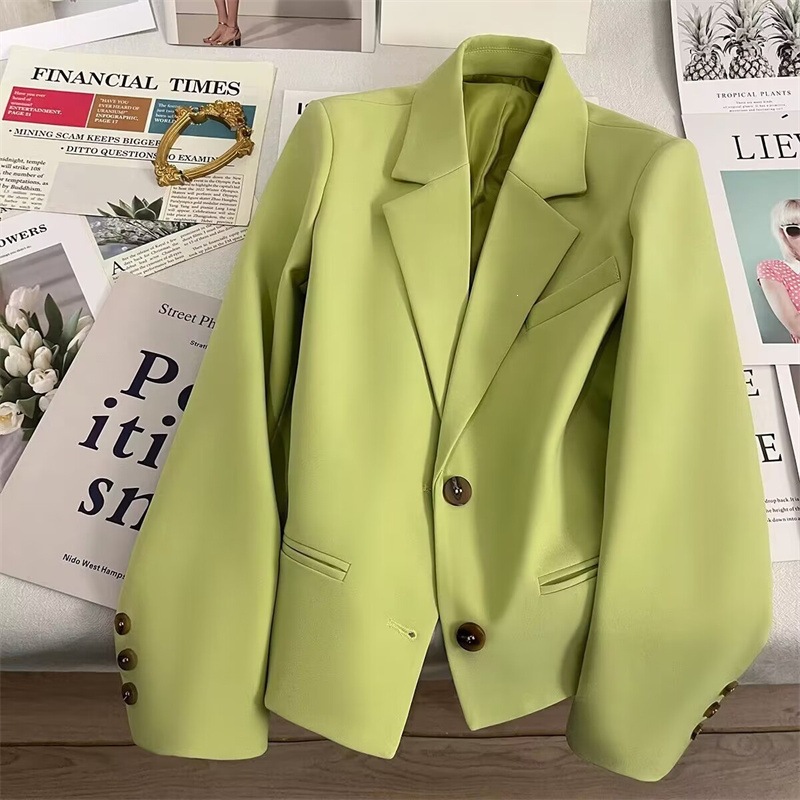 Lime green short blazer for women, 2026 early autumn new design, stylish and elegant, casual suit for petite women, trendy