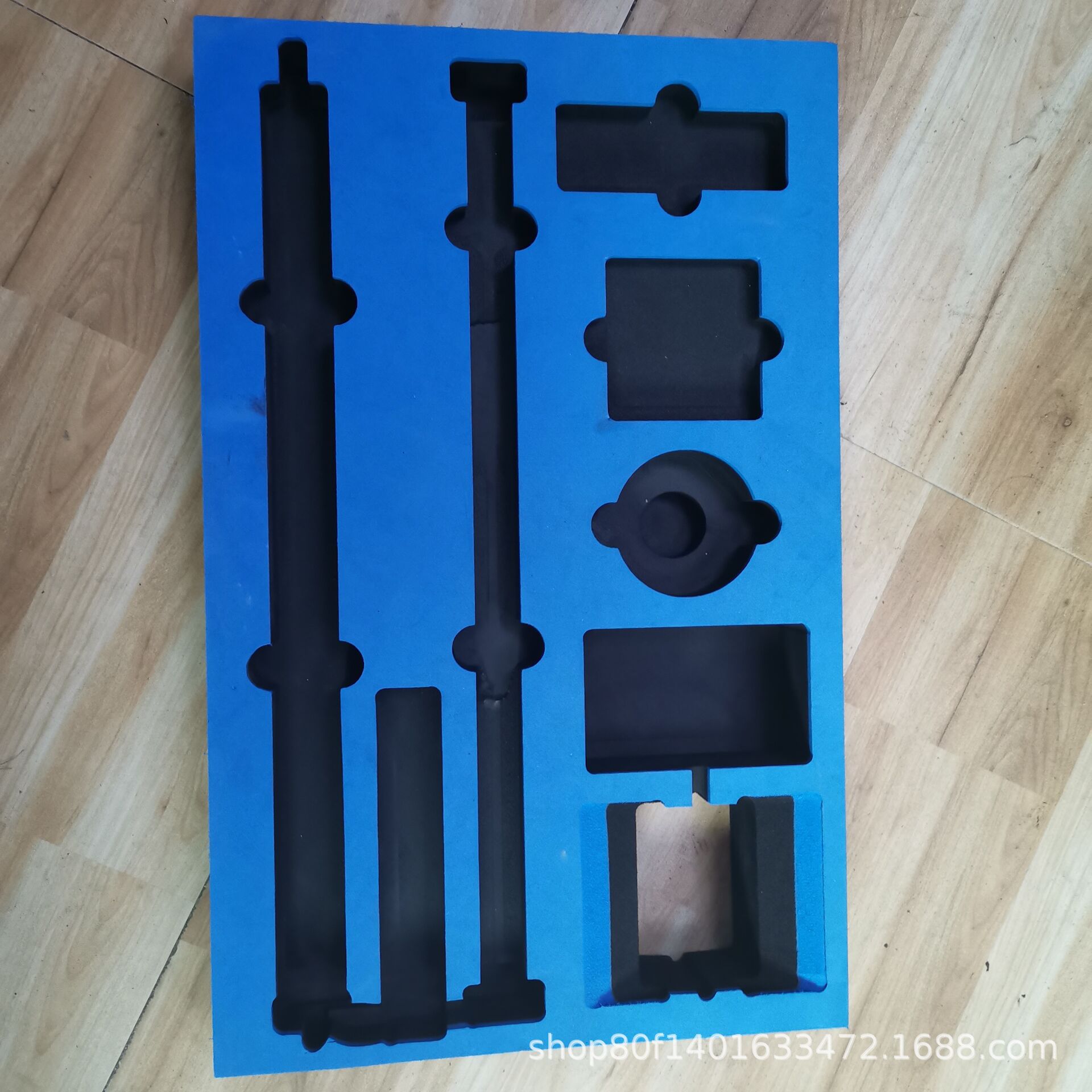 DE73F4E88D24C6DF9E373D17B1BF72