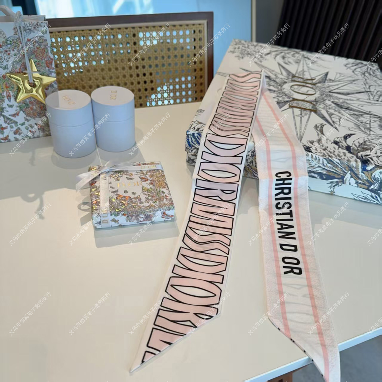 D-style vertical lettering - light pink / 8*120CM