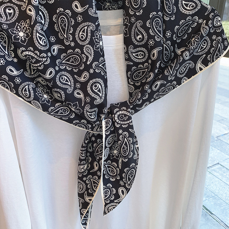 Spring and Autumn High-End Triangle Scarf Double-Layer Satin Korean Style Small Shawl Silky and Stylish Neck Scarf Scarf Triangle Scarf