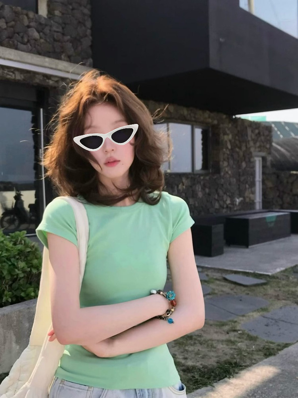ミントグリーンショルダー半袖Tシャツ女性用2025新しいラウンドネックスリム夏ドーパミン着用ホットガールBMトップ|undefined