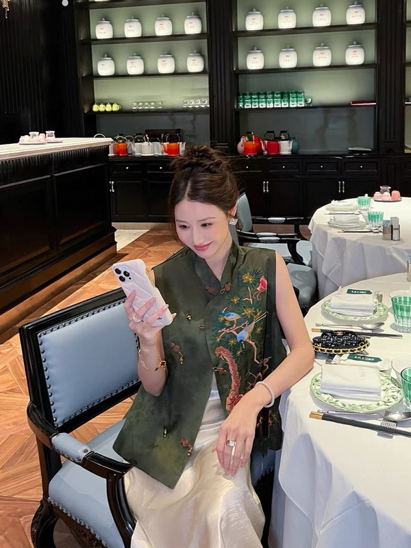 深圳南油中国风人丝刺绣盘扣坎肩高端精品上衣墨绿色重工刺绣国风|undefined
