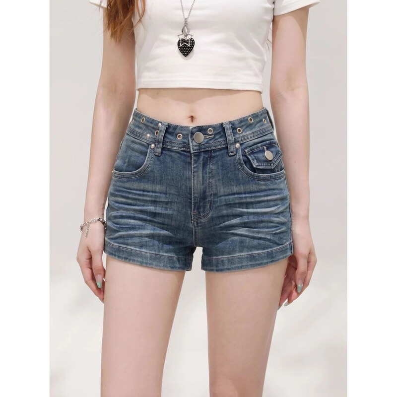 Perfect Waist-To-Hip Ratio, High-Waisted, Hip-Enhancing Denim Shorts, Stretchy, Slim-Fitting, Leg-Lengthening, Washed, Butt-Hugging Hot Pants for Women