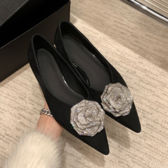 ji美山茶花~全皮羊京絨閃鑽山茶花小香尖頭淺口平底鞋黑色單鞋女