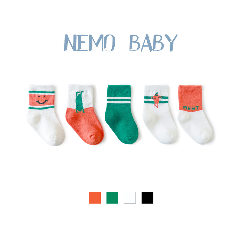 21 primavera y otoño nuevo bebé calcetines algodón peinado recién nacido bebé calcetines dibujos animados niños y niñas Calcetines