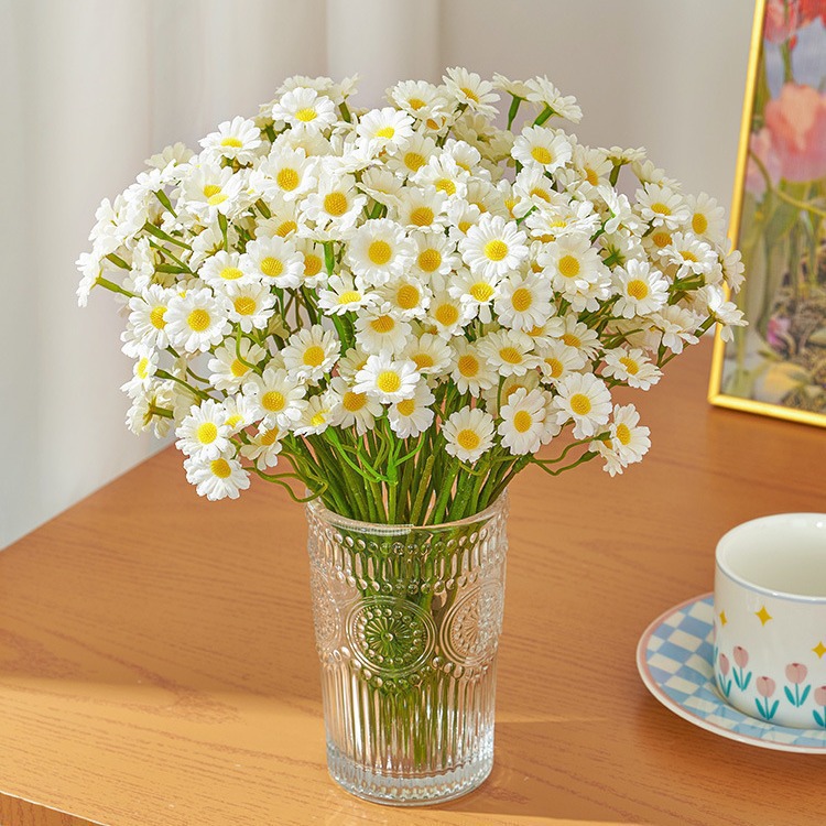 Chamomile Artificial Flower 6-piece Bundle Small Daisy Fake Flower Living Room Decoration Dining Table Flower Decoration Flower Bundle Shooting Props