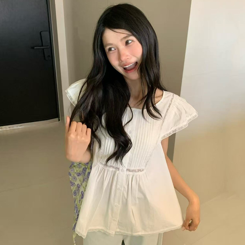 Size Has Been Updated. Korean Style Cute Age-Reducing Lace Splicing Shirt with Flying Sleeves, Pleated Loose and Versatile Top Size Has Been Updated. Korean Style Cute Age-Reducing Lace Splicing Shirt with Flying Sleeves, Pleated Loose and Versatile Top