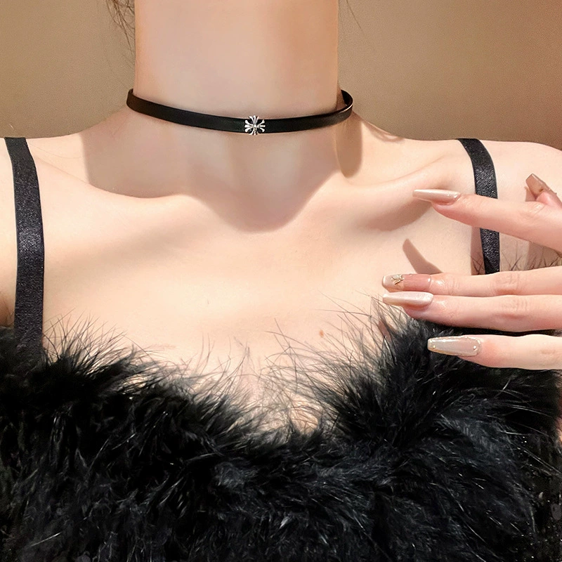 Крест черный кожаный ошейник женский сексуальный сладкий прохладный ветер choker шейный цепи осенний и зимний темперамент ключица ожерелье женский