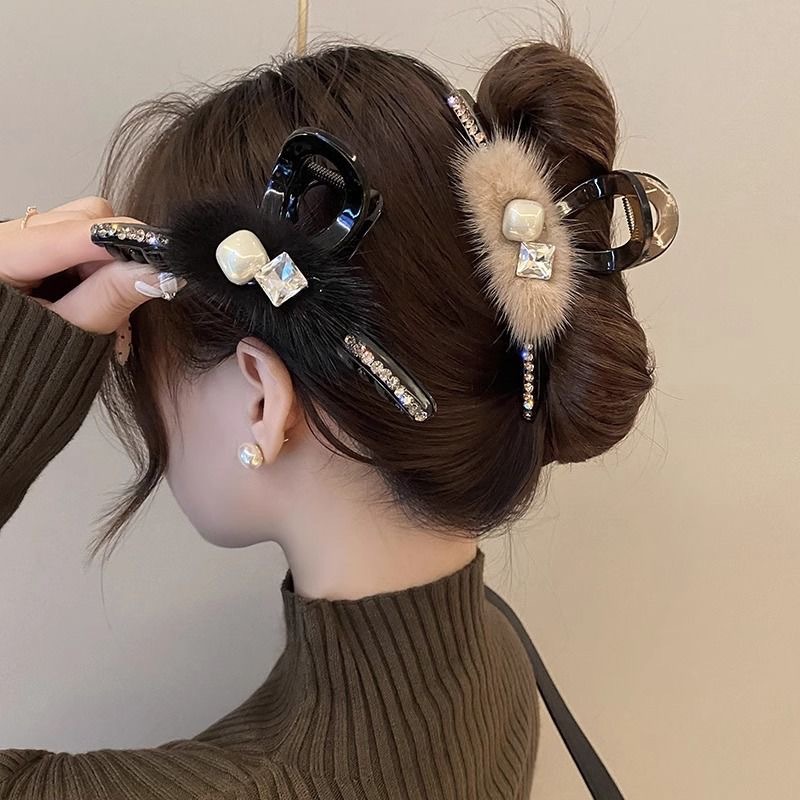 Advanced Sense Mink Fleece Grab Clip Women's Back of Head Hair Shark Clip Diamond Hair Hair Half Tie Hair Clip Headwear Hair Accessories