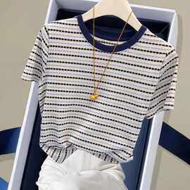 2026超火减龄独特漂亮超好看上衣今年流行条纹正肩短袖女夏季百搭