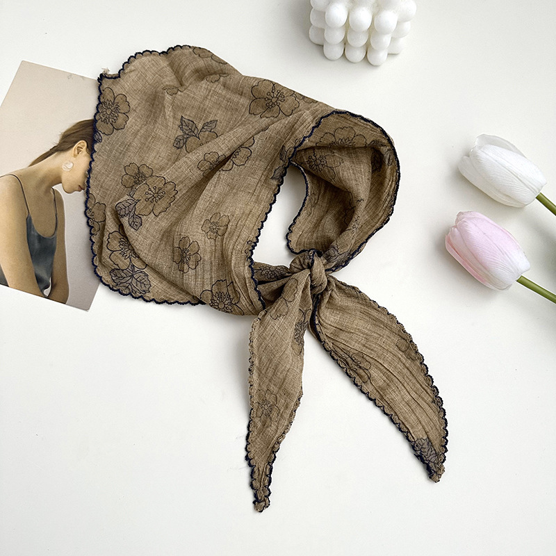 Pastoral viento de flores de encaje triángulo turbante de mujer de verano retrógrado francés de playa bufandas de seda protector solar correa de pelo