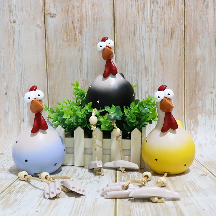 2022 nueva resina transfronteriza de pollo de ojos grandes artesanías decoración Amazon colgando de pollo al por mayor colgando en stock al por mayor