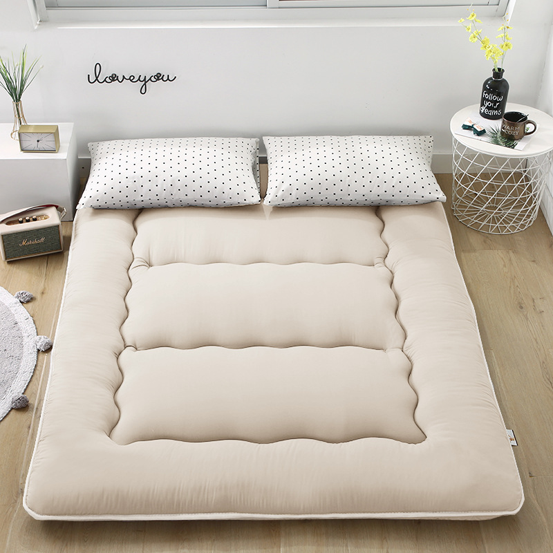 日本式の厚い畳のマットレスのメーカーは直接に国境を越えたアマゾンのマットレスの客間の寝室の床を畳んで寝ます。