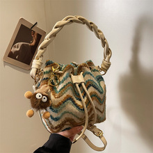 �߼�������ˮͰ��2025�¿�����r������μ�Ů��б��ٴ����