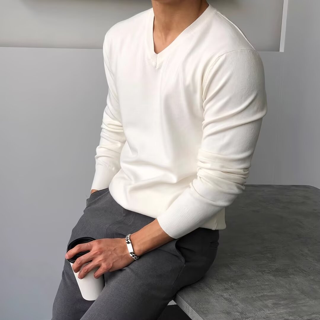 Slim Fit V-Neck Knit Sweater For Men - Lightweight Casual Pullover With Soft Texture, Stylish Layering Essential _voghion.com