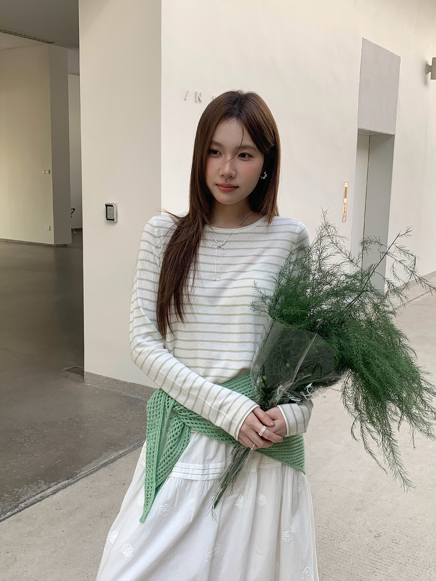 26ye049 light green striped pullover top