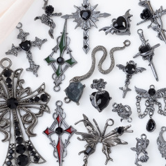 二次元ダークシリーズ合金アクセサリーペンダントダイヤモンドラブクロス蝶手作りネックレスブレスレットアクセサリー