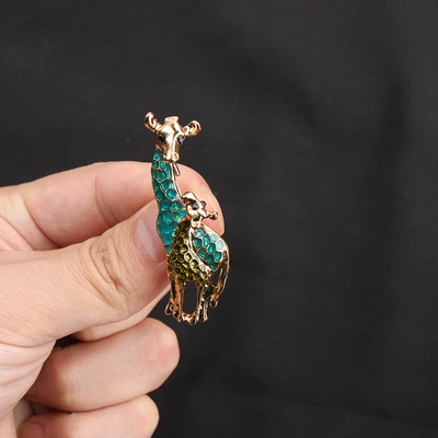 Yaxa sancaqları Diamond-Encrusted Enamel Pin Accessories, Ready