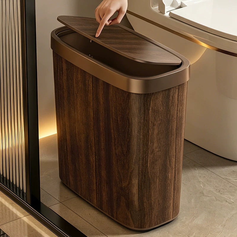 Slim trash can for home use, suitable for narrow spaces in bathrooms and kitchens, with a push-button lid, wood grain design, and a stylish, high-end look Slim trash can for home use, suitable for narrow spaces in bathrooms and kitchens, with a push-button lid, wood grain design, and a stylish, high-end look