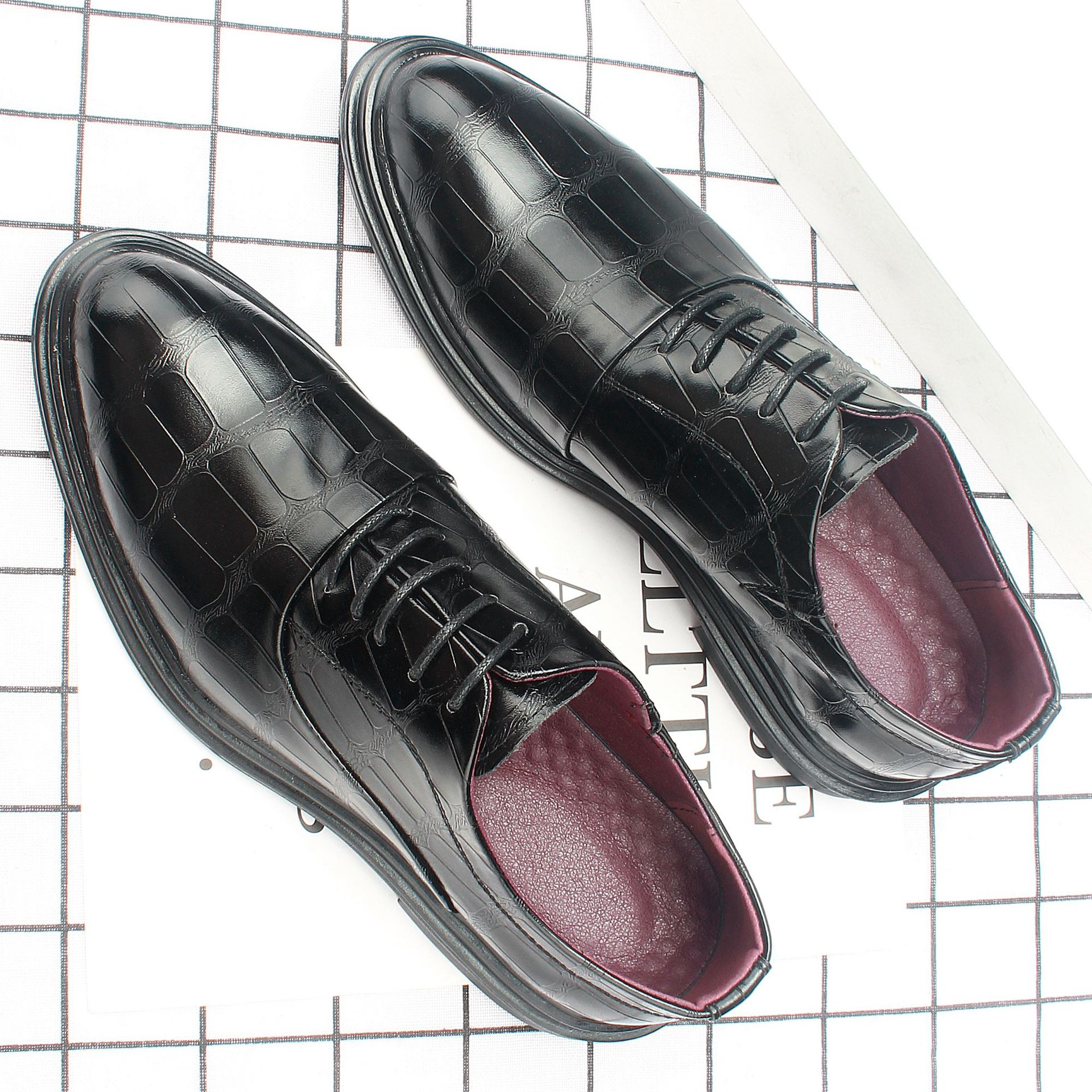 �����¿�Ь���п�Ӣ�׺����ͷ��װƤЬ��ʿ������װ͸����Ь184