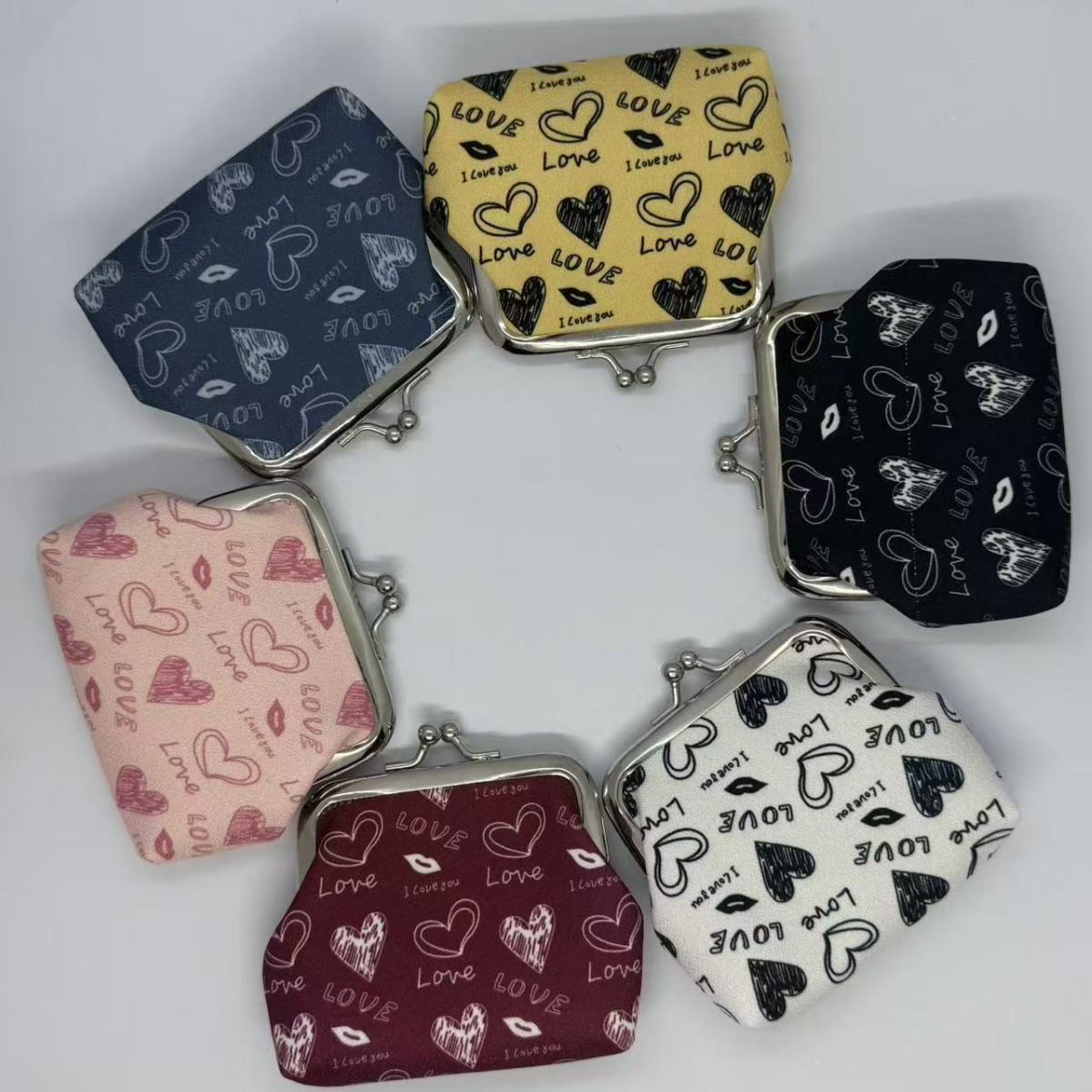 Heart-shaped 3inch non-woven fabric clutch coin purse