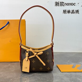 26�¿�һ�����]�H�ҽ����ϻ�С�ɾ����ճ�ͨ�ڿ��{���玧Ůʿ����