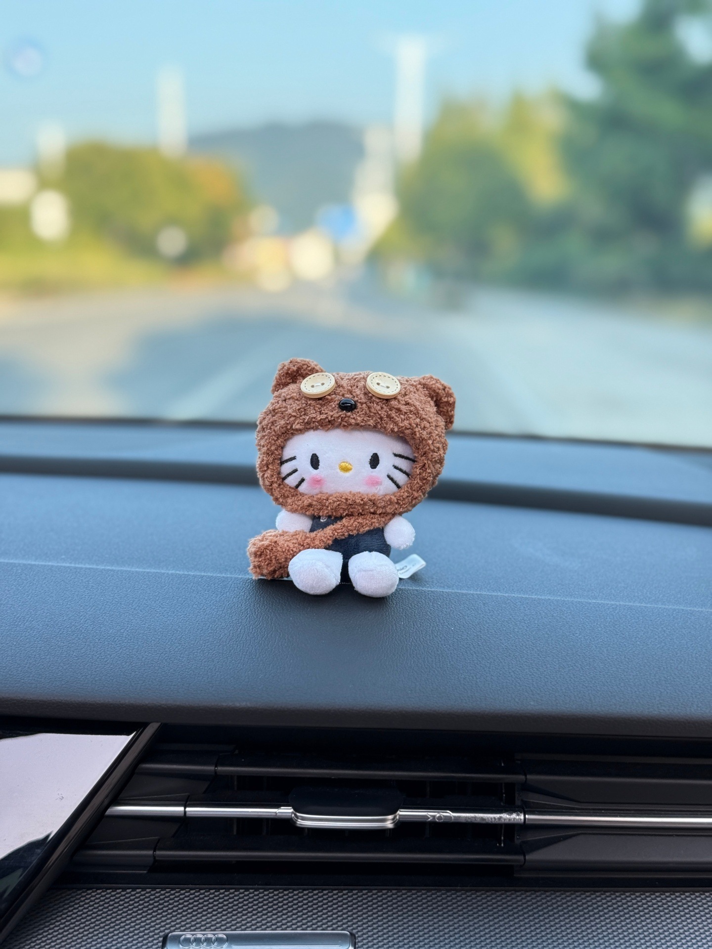 Cartoon Plush Cute Doll Car Ornaments 2025 New Car Dashboard Center Console Car Interior Decorations