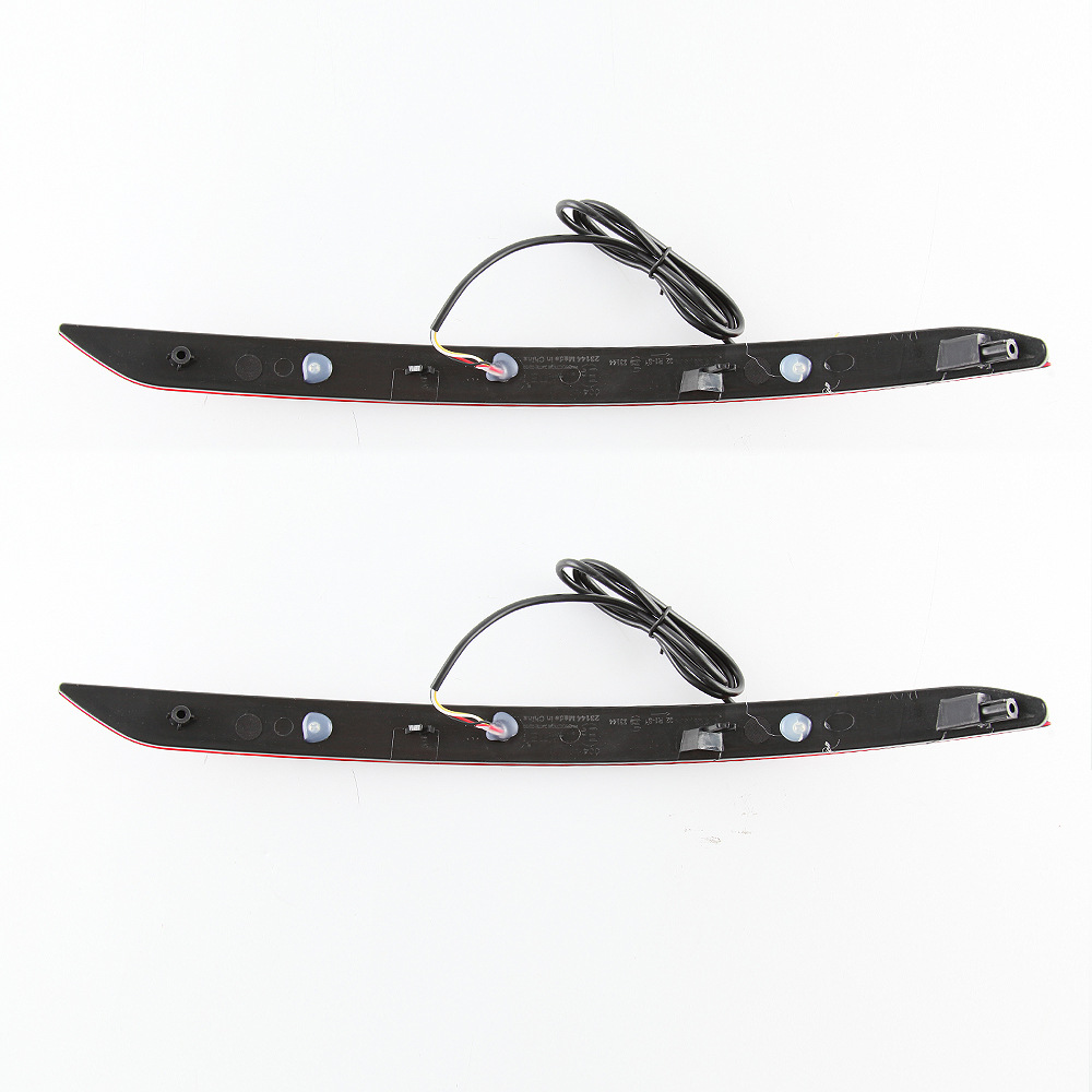 Aplicable a 16-19 Hyundai Elantra Luz de parachoques trasero luz de freno luz de advertencia