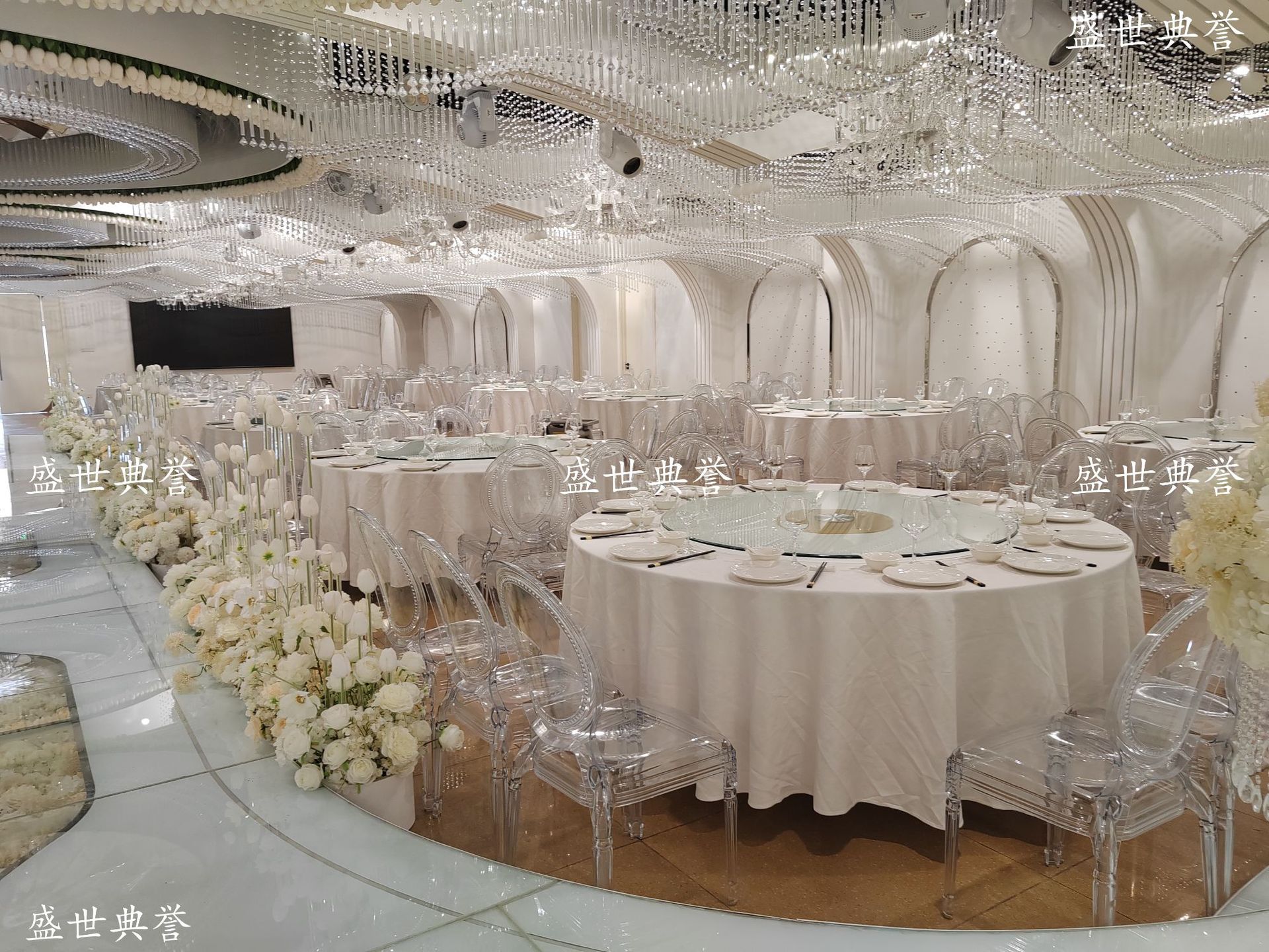 Hangzhou foreign trade wholesale acrylic bamboo joint chairs, outdoor wedding transparent chairs, hotel banquet hall wedding banquet princess chairs pic 11