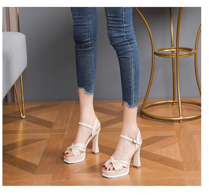 Women's High-Heeled 2024 Summer New Style High-End Chunky Heel Sandals With Waterproof Platform And Single Strap Buckle_vogvips.com