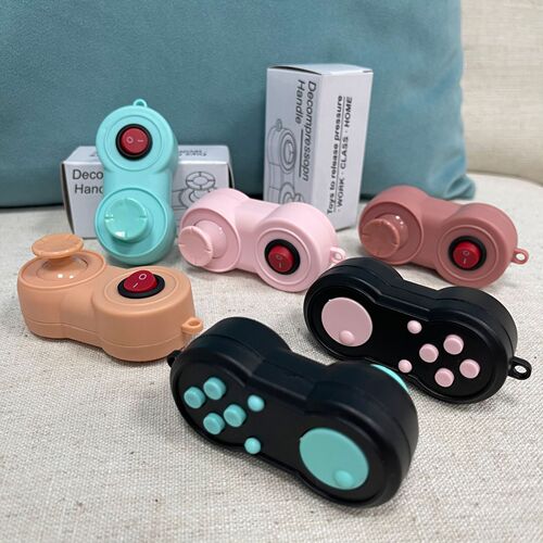 Finger Bubble Fun Gyro Rat-Killing Pioneer: Finger Gyro Keychain, Stress-Relief Handle Switch, and Magic Disc Toy