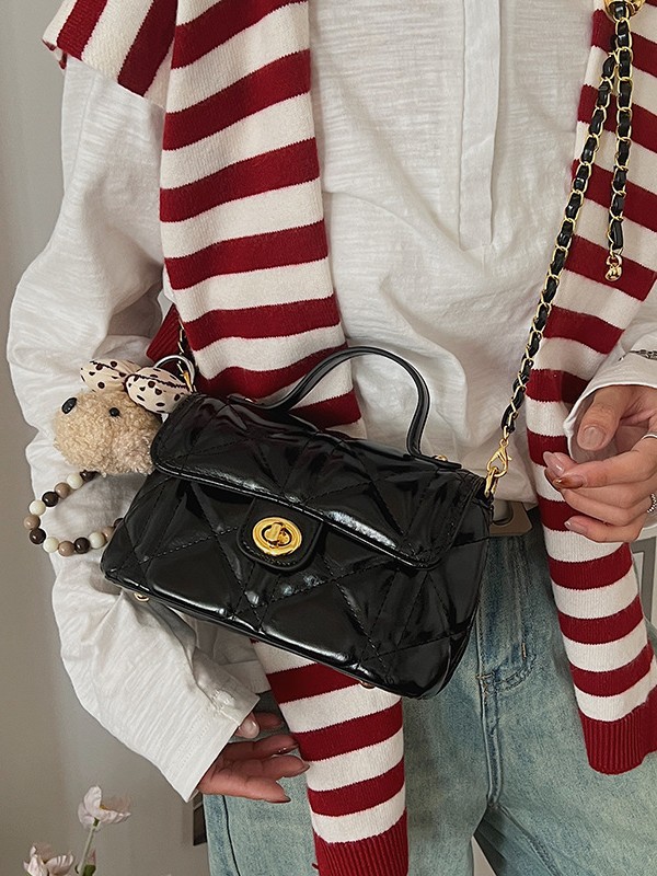 2026 nuevo clásico pequeño viento de cadena alta sensación de hombro mochila de moda versátil bolso bordado de diamante