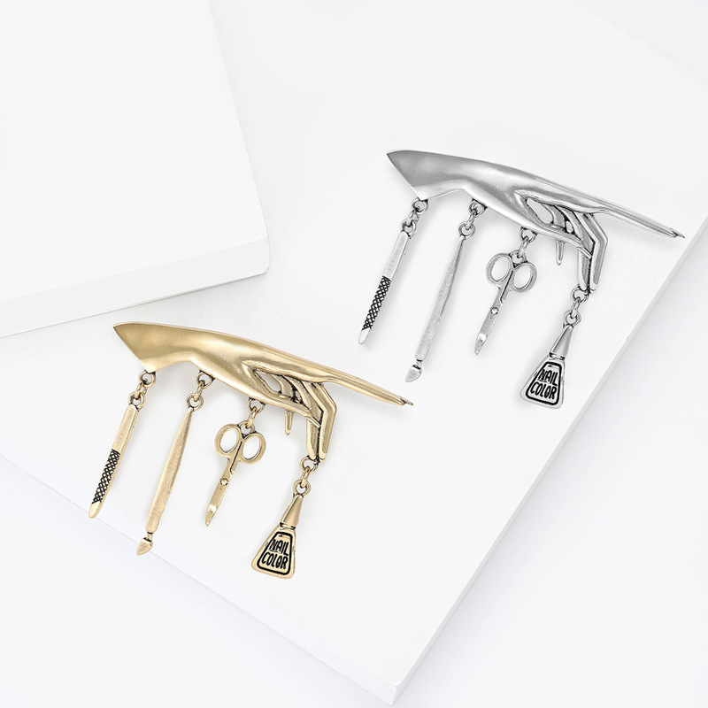 New Retro Nail Artist Tool Pendant Brooch, Personalized Anti-Exposure European and American Style, Artistic Creative Light Luxury Brooch Pin New Retro Nail Artist Tool Pendant Brooch, Personalized Anti-Exposure European and American Style, Artistic Creative Light Luxury Brooch Pin