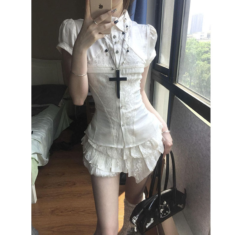 缎面蕾丝拼接娃娃领修身短袖衬衫上衣蕾丝缎面蓬蓬短低腰花苞裙裤