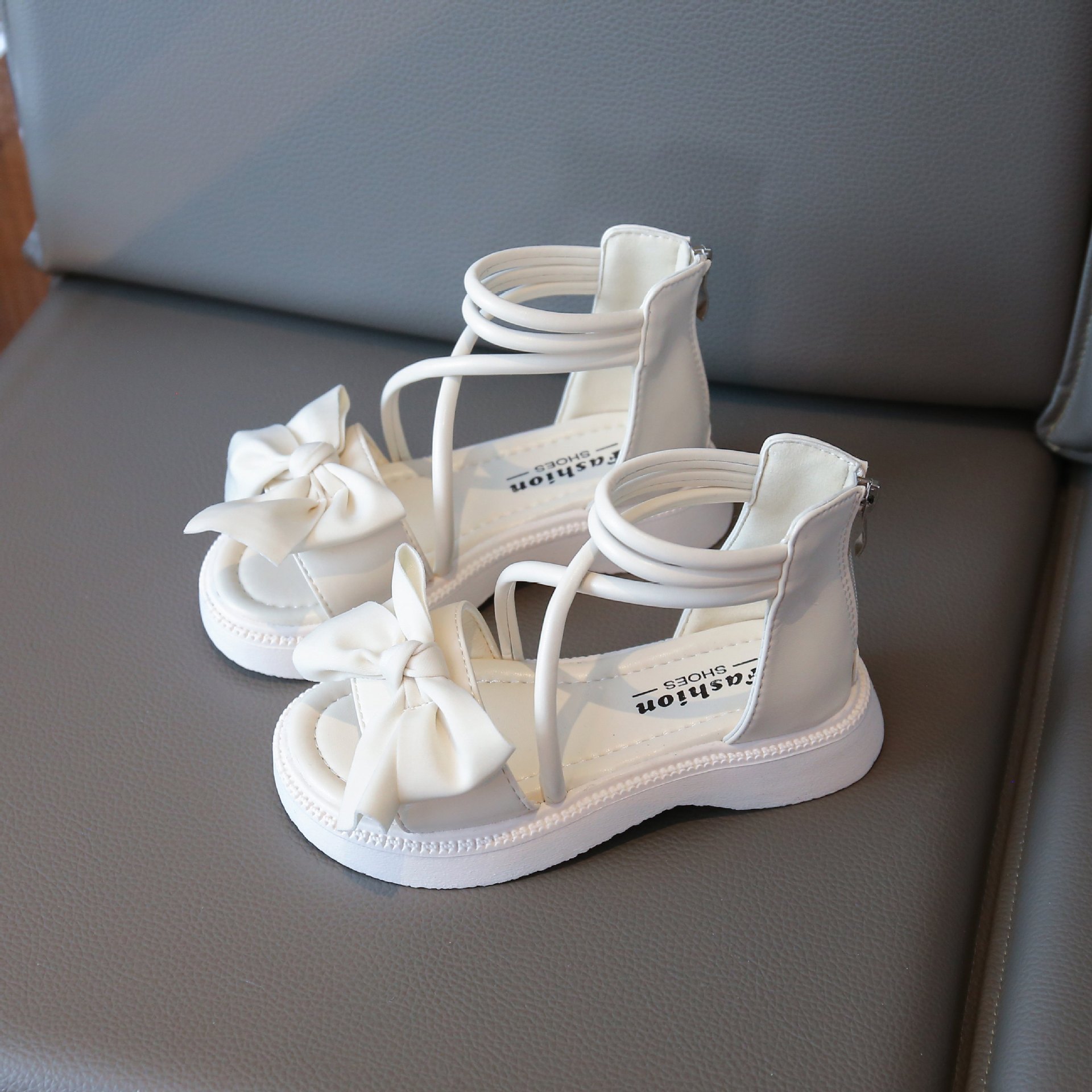 Zapatos de princesa con lazo para niñas Sandalias romanas altas para niños 2025 verano nuevo estilo estilo occidental zapatos de playa para niños grandes image 5
