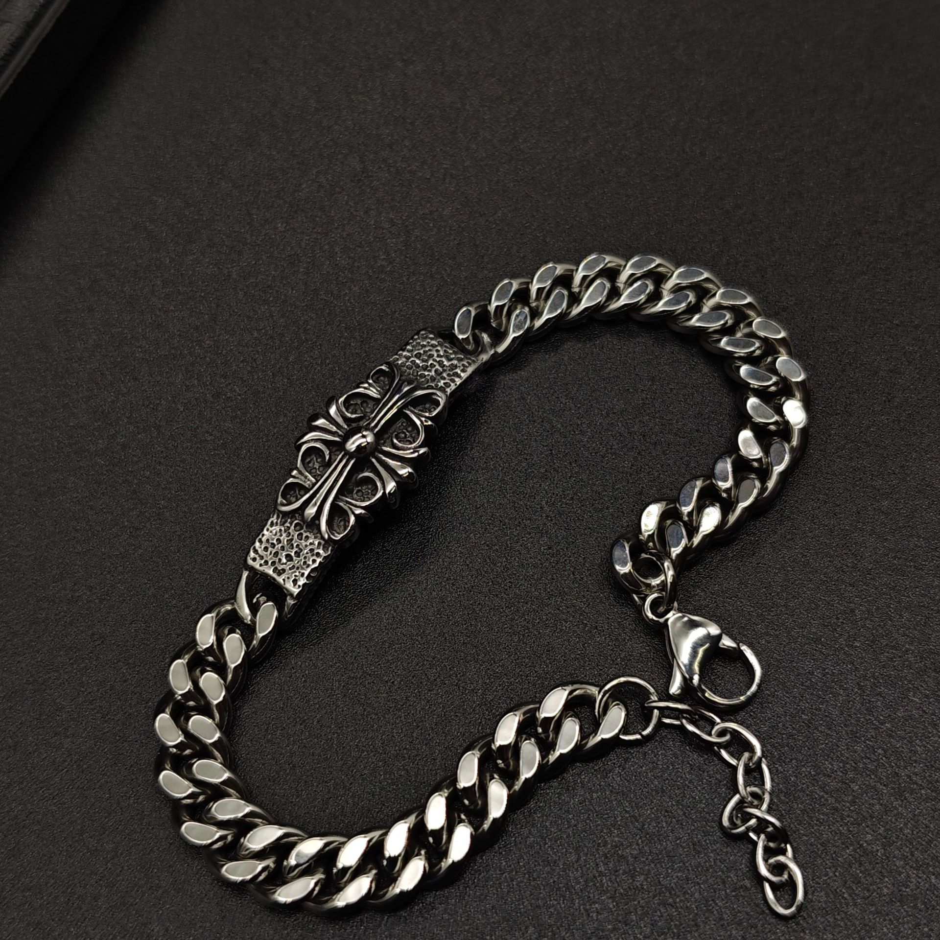 Trade Cross Cross Bracelet Light Luxury Retro Bracelet Men's Trendy Titanium Steel Hip-Hop High-End Bracelet Men's Wholesale
